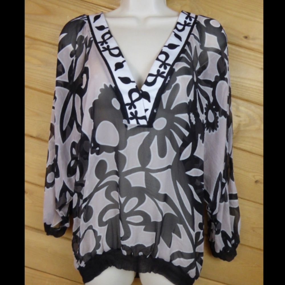 Analili Anthropologie Black Floral V-neck Chiffon Lightweight Flowy Sheer XS/S